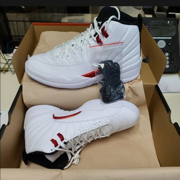 Jordan 12 retro twist size 9 main image 2